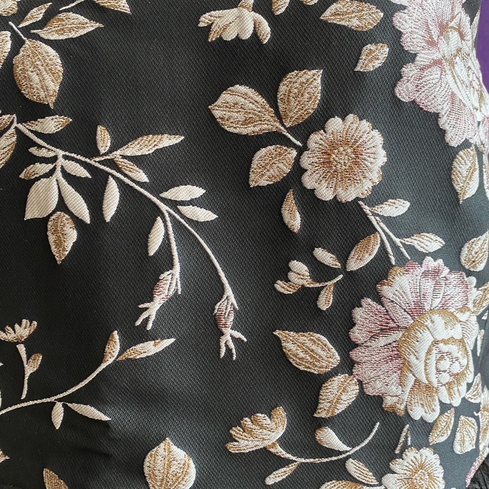 Kate Spade Black Floral Sleeveless Vest Top. Size 2. - Picture 5 of 9